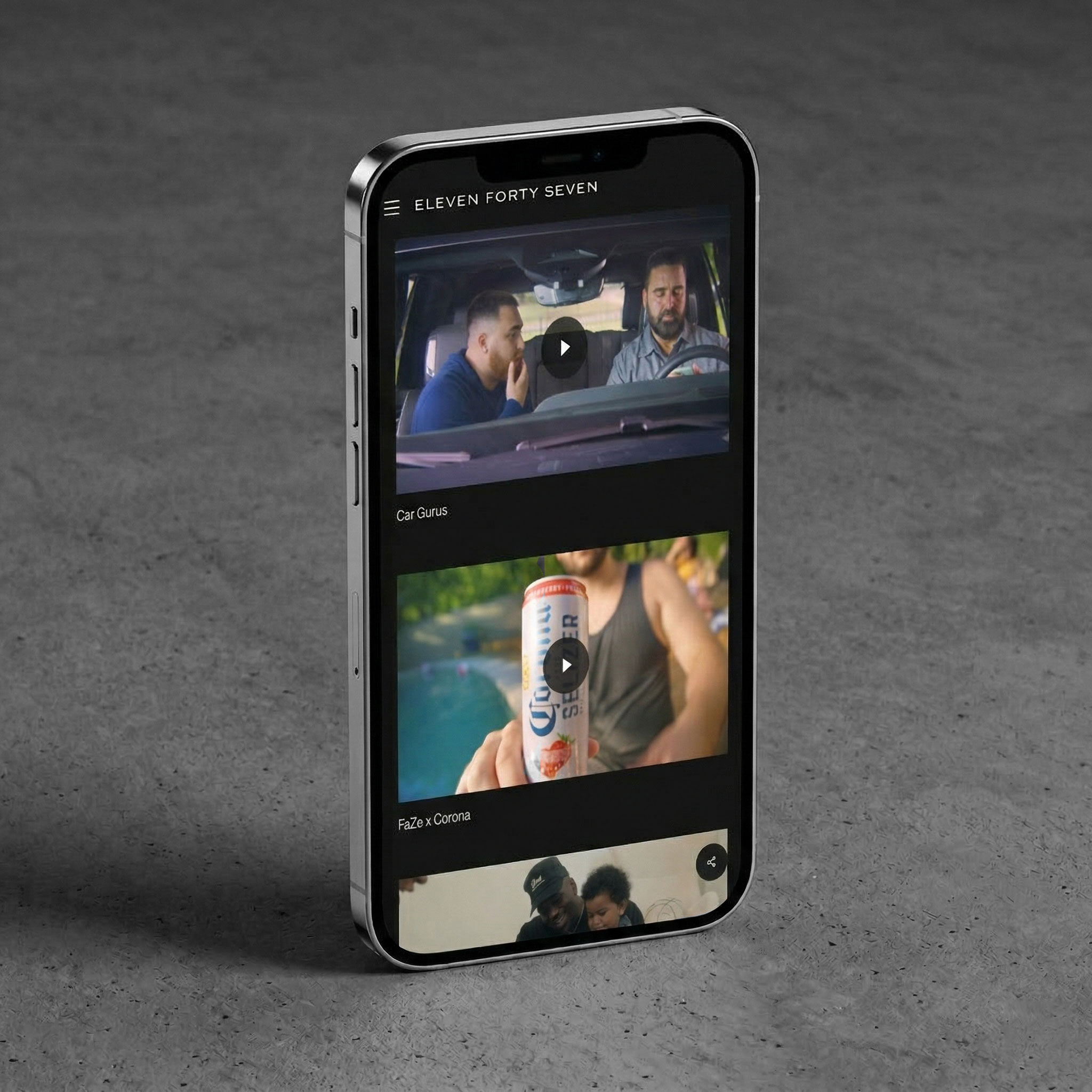 Mobile — Portfolio Feed